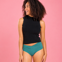 Braga menstrual IVY corte en V